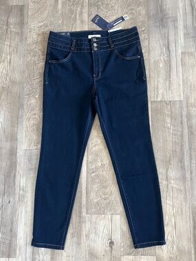 NWT Angels EverShape Skinny Jeans.